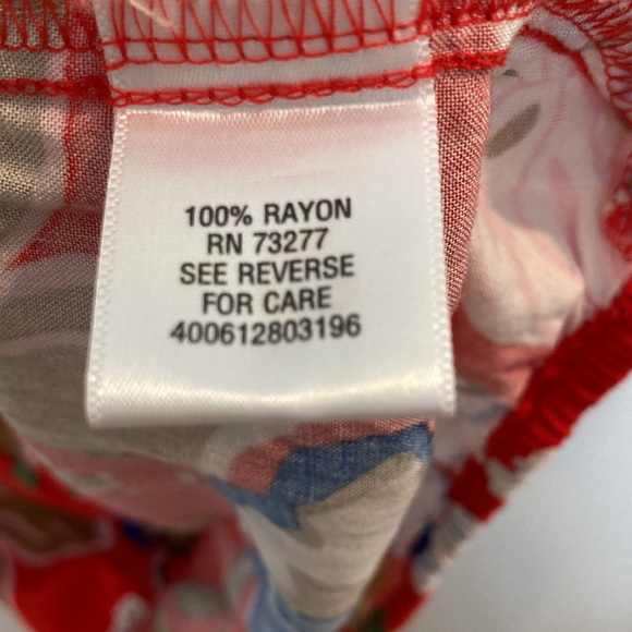 Candie’s shirt, red floral, M - Picture 6 of 7